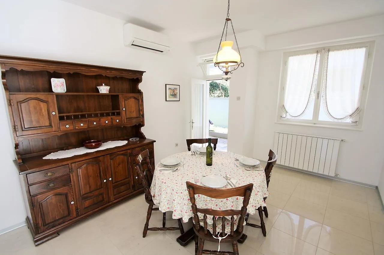 Apartment Aldo Πόρετς